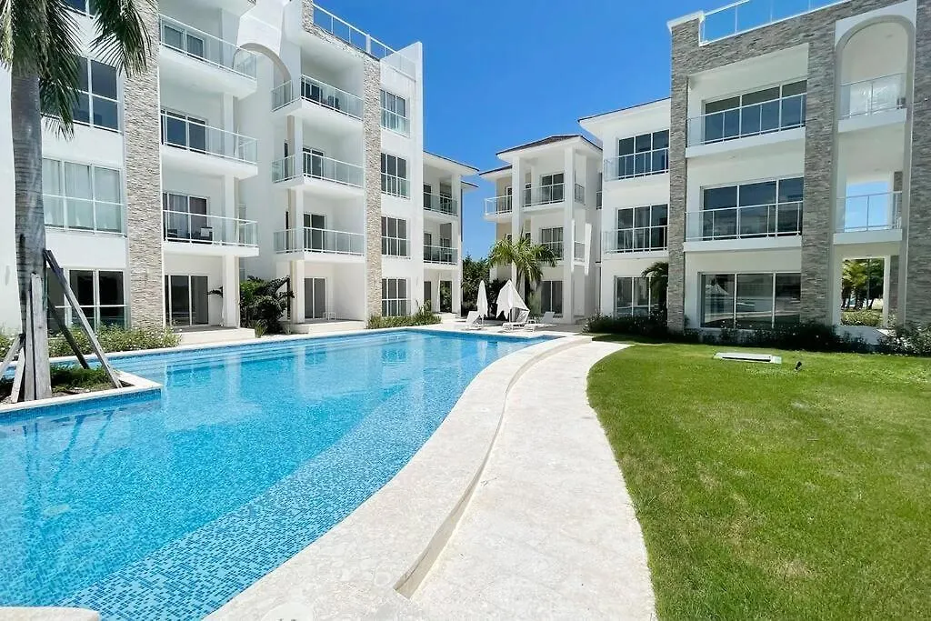 Apartamento De 2 Dormitorios En Hard Rock Golf Punta Cana 0*,  República Dominicana