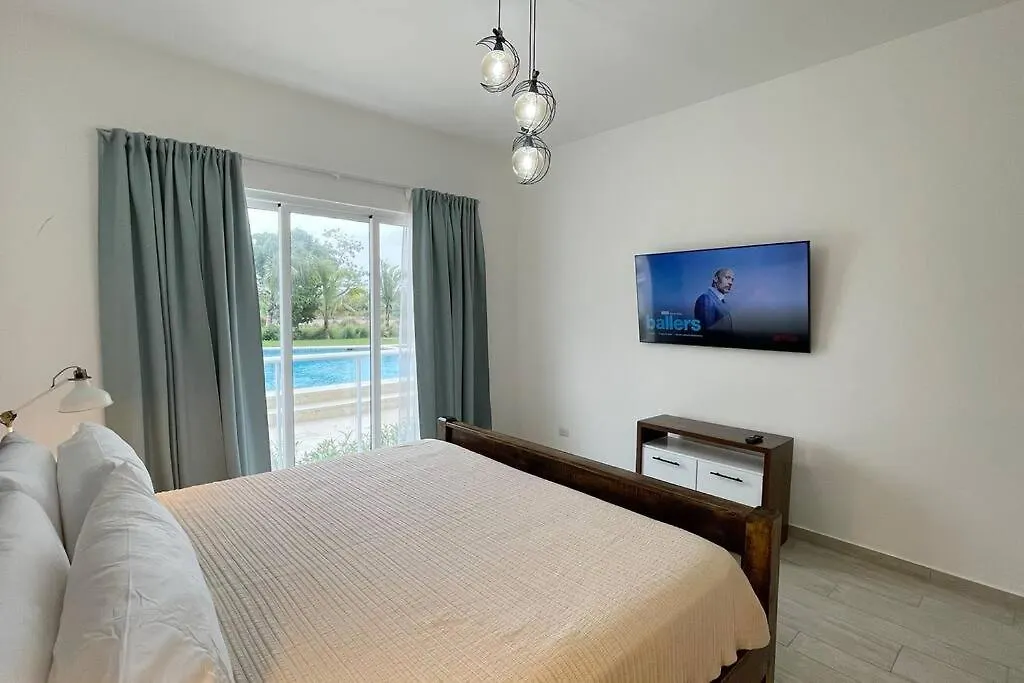 Apartamento De 2 Dormitorios En Hard Rock Golf Punta Cana