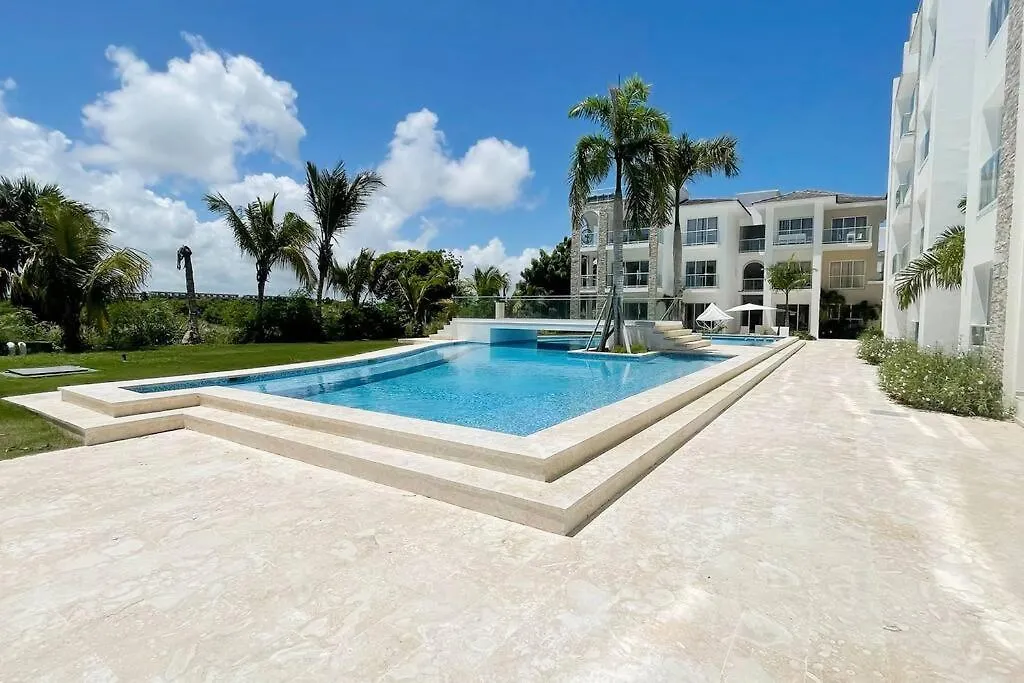 Apartamento De 2 Dormitorios En Hard Rock Golf Punta Cana 0*,